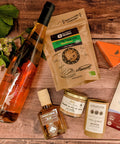 Coffret épicerie fine Hedona avec spécialités locales et produits faits maison, idée cadeau originale près du Mans.